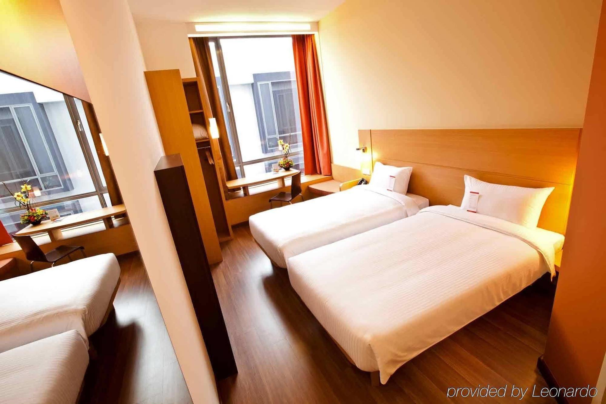Ibis Novena Singapura